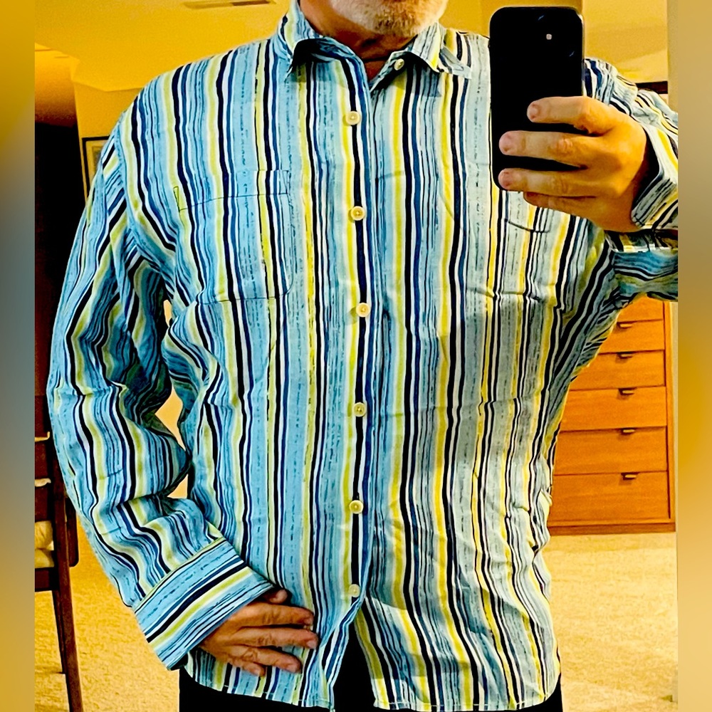Tommy Bahama XL 100% linen I love the large buttons great colors!